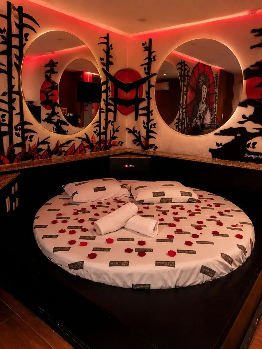 SUITE - 42